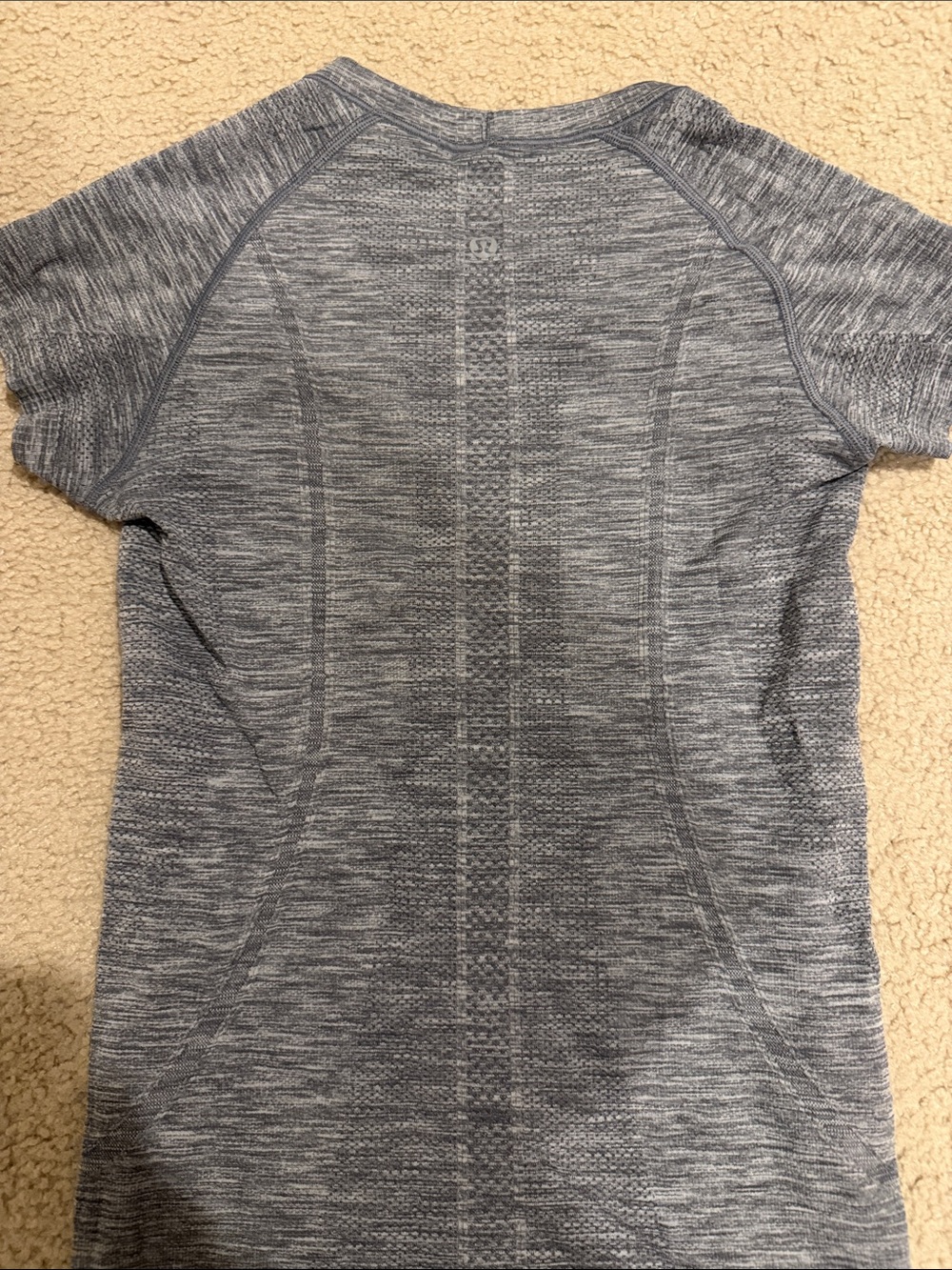 Lululemon swiftly tee - Picture 4 of 6